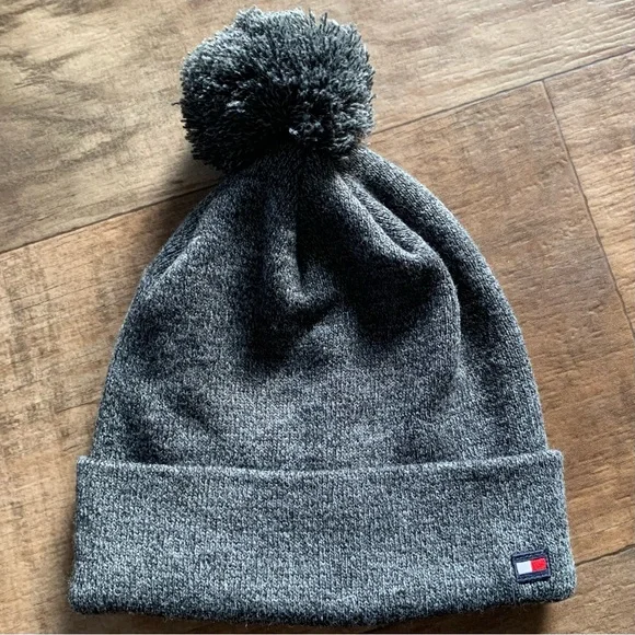 Tommy Hilfiger pom top knit hat - Picture 1 of 4